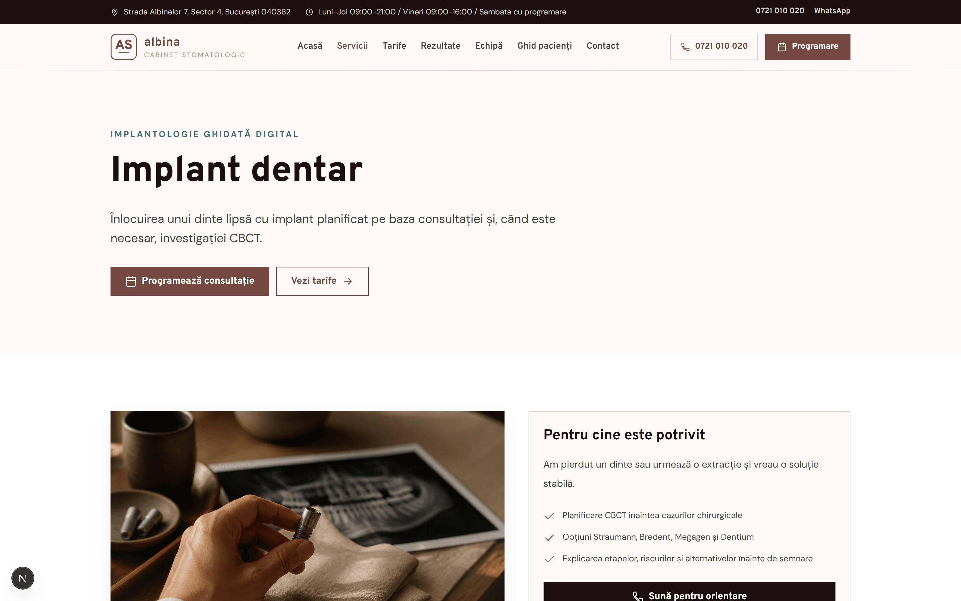 Pagina de tratament pentru «Implant dentar»: bandă de fast-facts (preț de pornire, durată), apoi pași de proces, riscuri, FAQ și badge medical-reviewed. Context înainte de preț, proces înainte de booking.